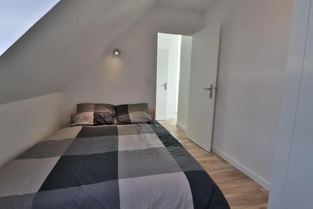 Superbe Appartement Dans Une Petite Residence Plouvorn 0*,  フランス